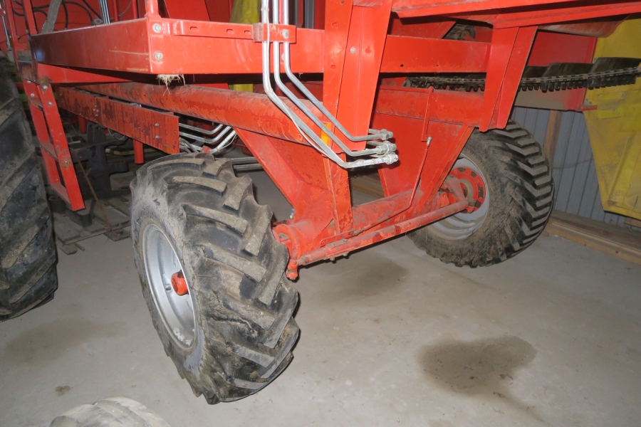 4595 Grimme 70-20 potato harvester