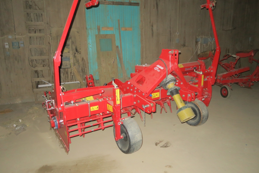 4597 Grimme GF400 rotary hiller 4x75 cm