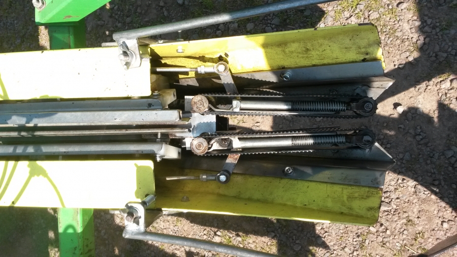 4610 Hortech TRE 190 Pflanzmaschine Kuben