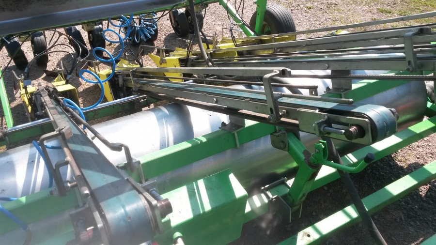 4610 Hortech TRE 190 Pflanzmaschine Kuben