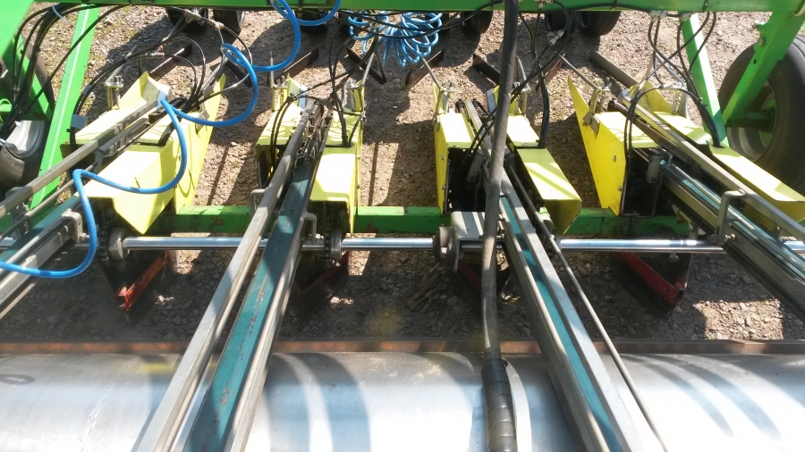 4610 Hortech TRE 190 Pflanzmaschine Kuben