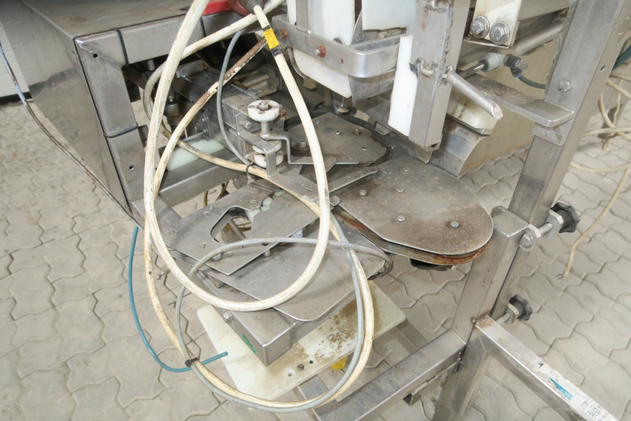 4616  Newtec 2009G Computer weigher for carrots