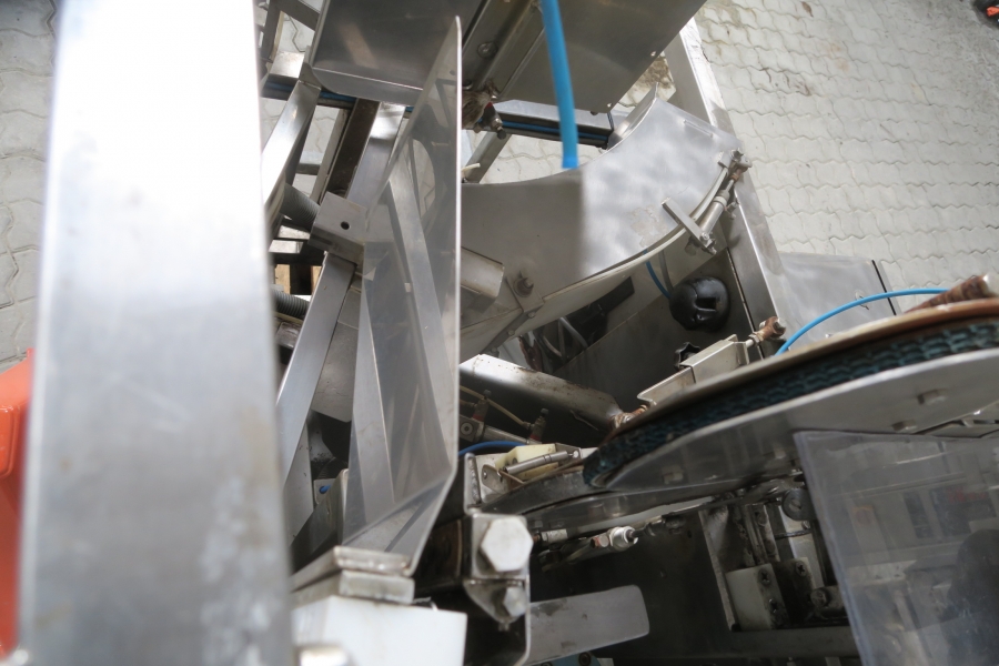 4616  Newtec 2009G Computer weigher for carrots