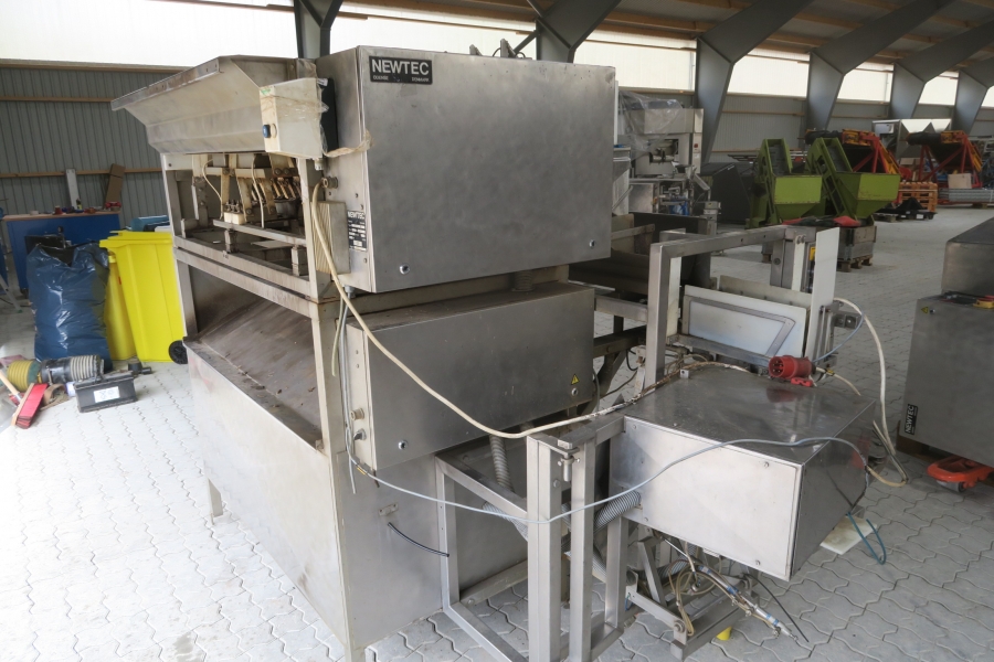 4616  Newtec 2009G Computer weigher for carrots
