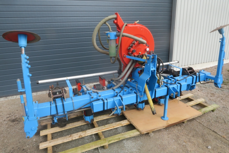 4621 Monosem MS precision seeder for vegetables