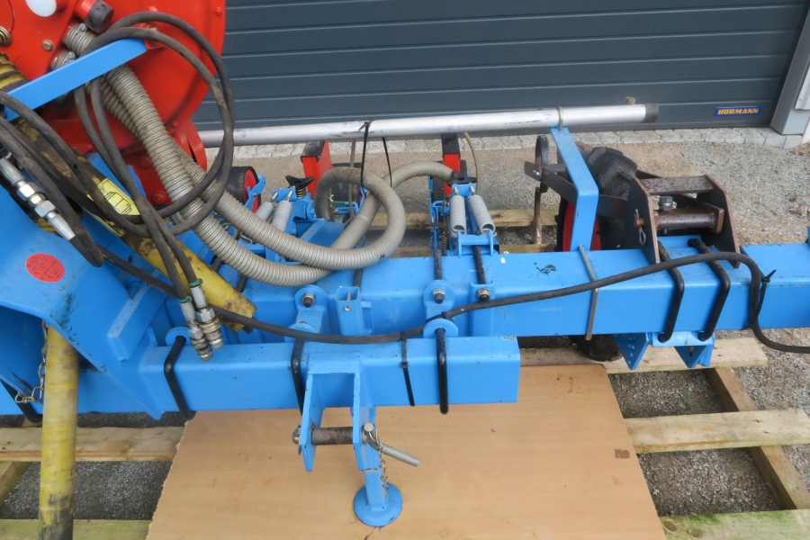 4621 Monosem MS precision seeder for vegetables
