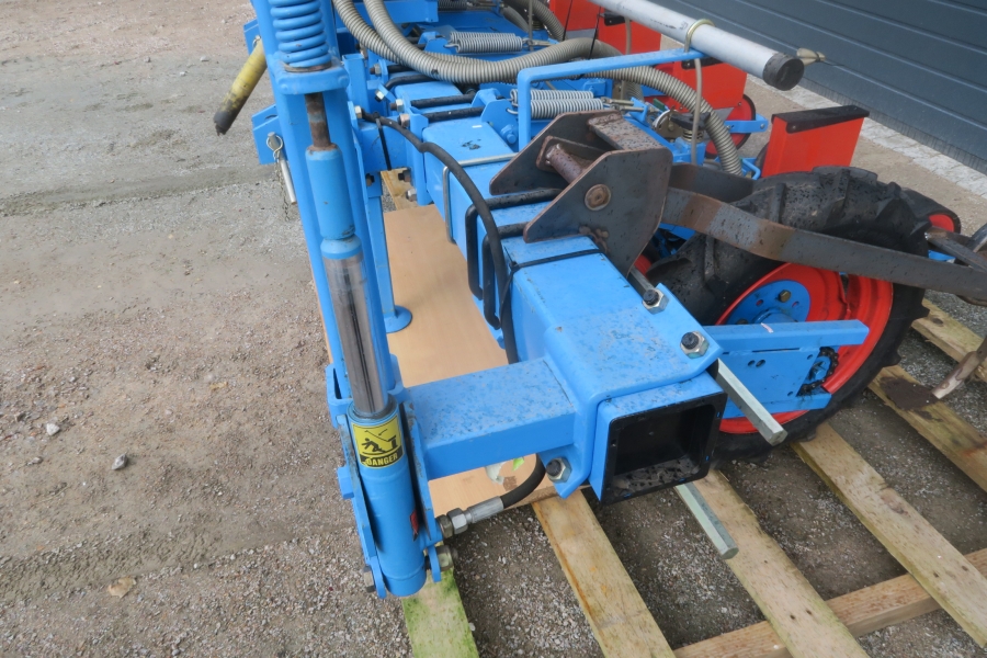 4621 Monosem MS precision seeder for vegetables