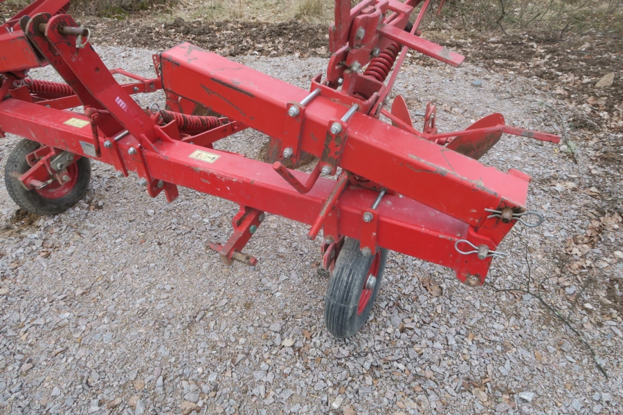 4629 Underhaug potato ridger 4 row