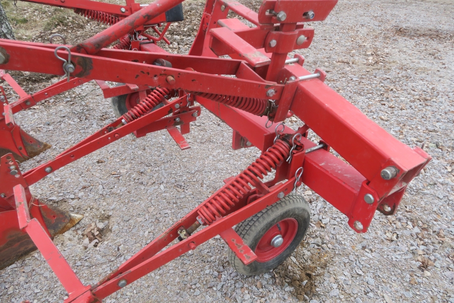 4629 Underhaug potato ridger 4 row