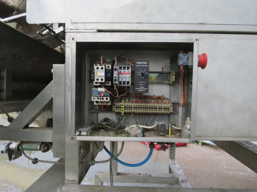 4659 Newtec 2012XB weigher