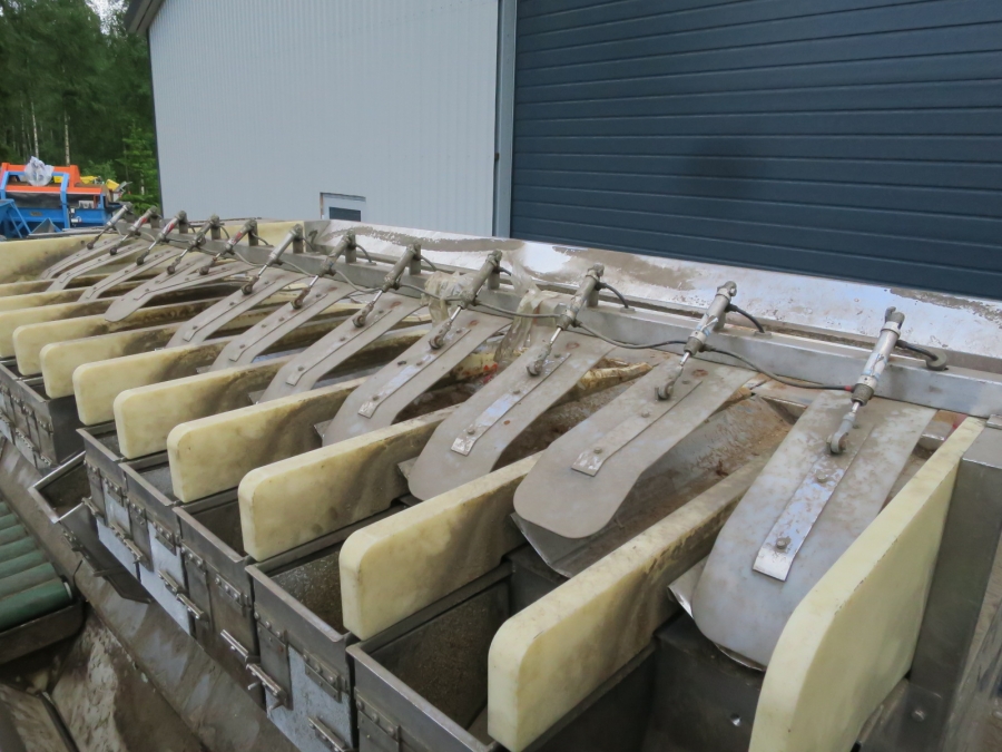 4659 Newtec 2012XB weigher