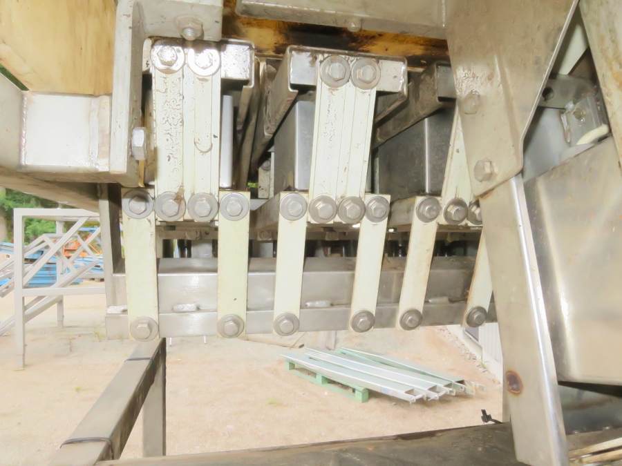 4671 Newtec 2000 computer weigher