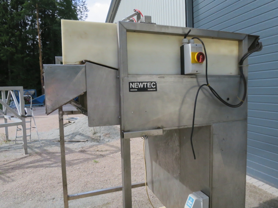 4672 Newtec 2000 computer weigher