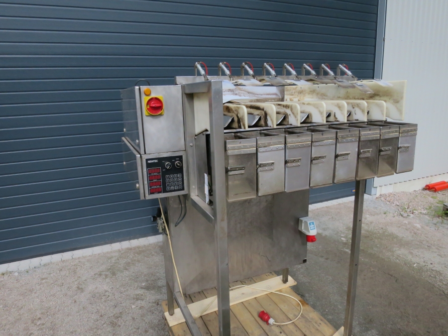 4672 Newtec 2000 computer weigher