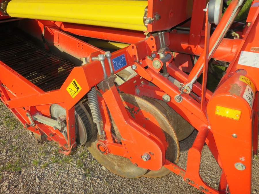 4677 Grimme SE75-20 potato harvester