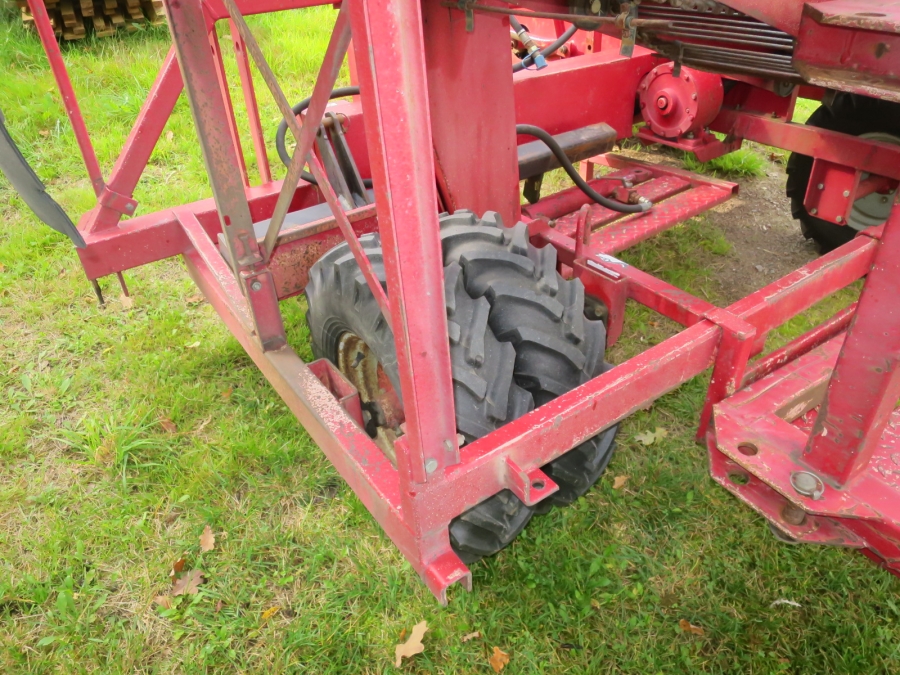 4697 Juko Midi potato harvester
