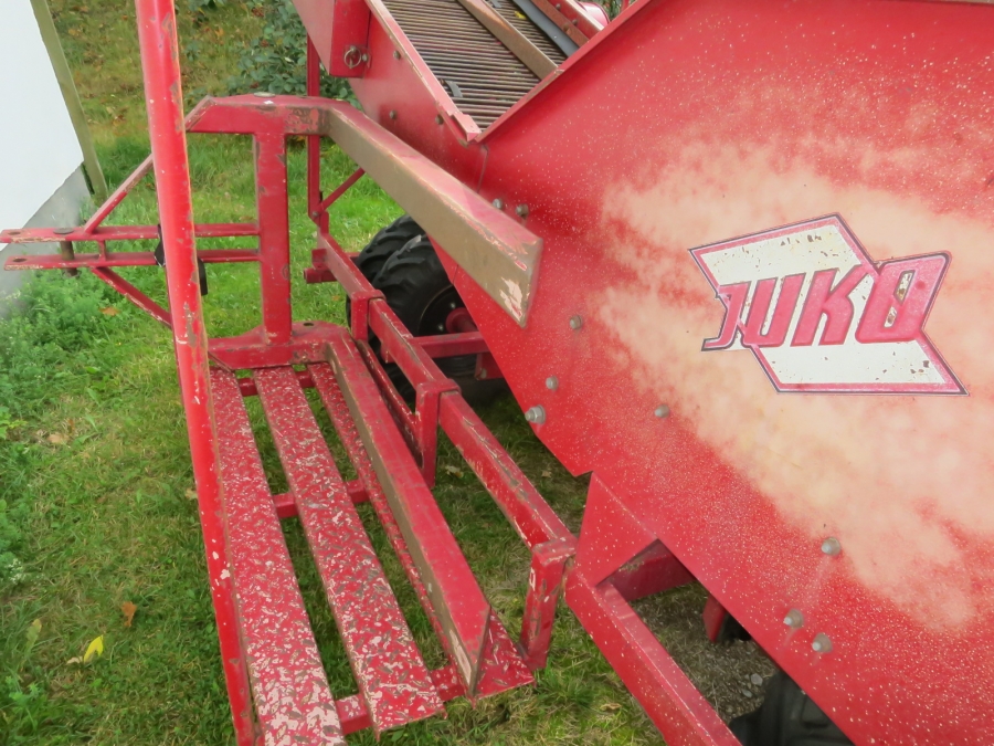 4697 Juko Midi potato harvester