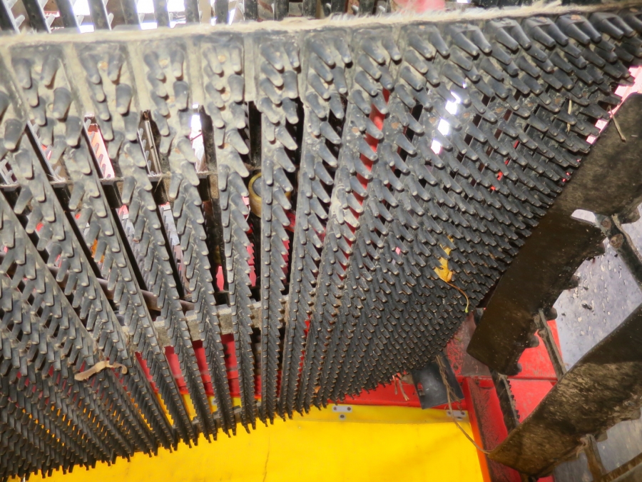 4704 Grimme SE75-30 potato harvester