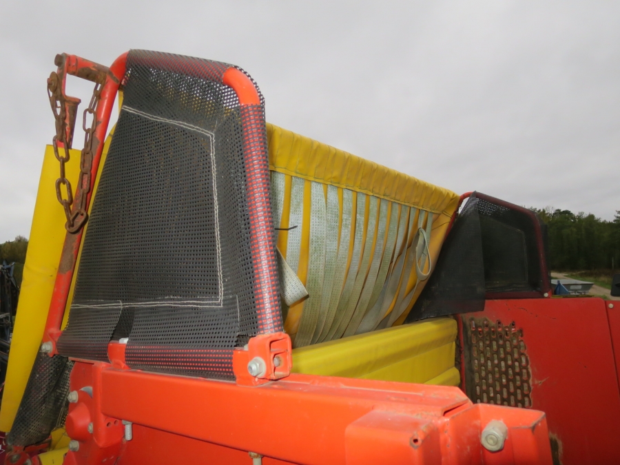 4704 Grimme SE75-30 potato harvester