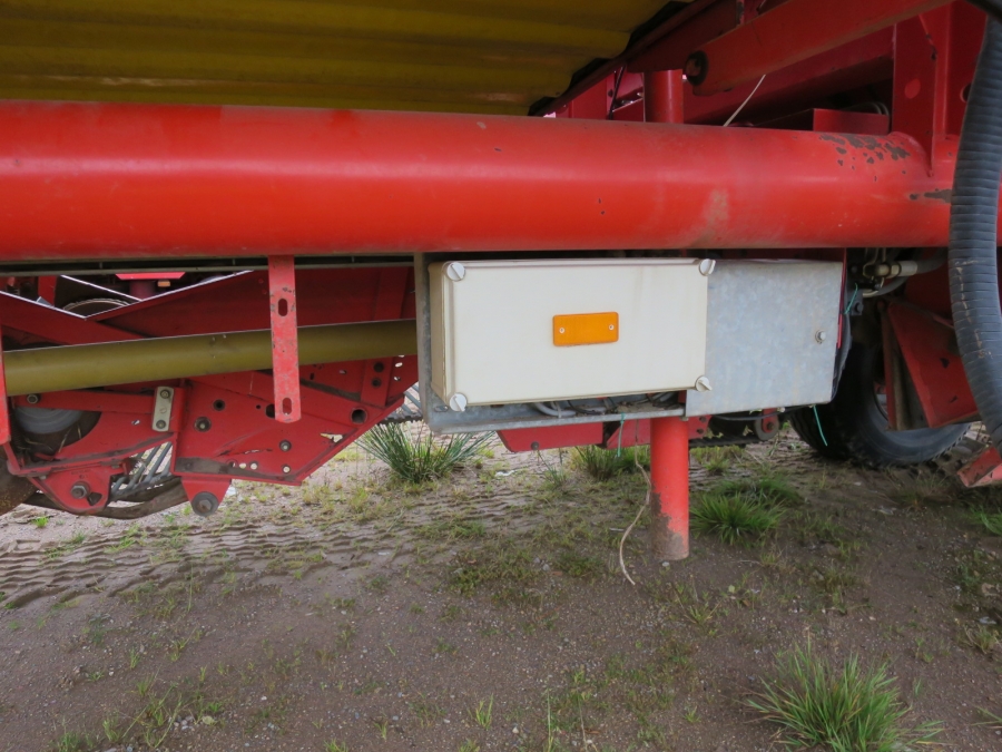 4704 Grimme SE75-30 potato harvester