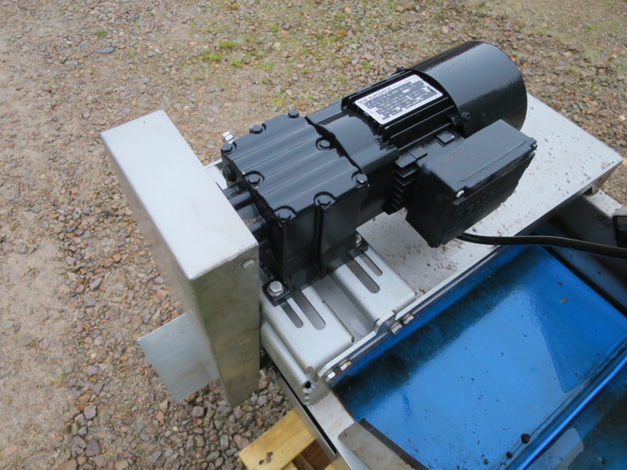 4713 EMVE Förderband 1500x550 mm  EDELSTAHL