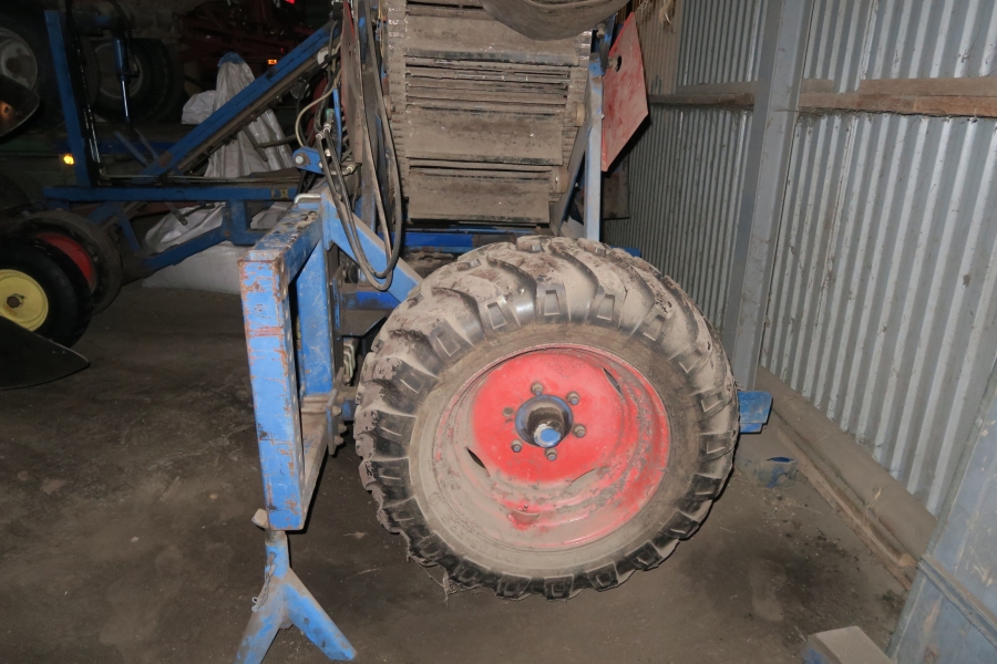 4716 Asa-Lift ST1200 Möhrenroder