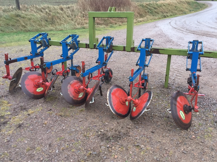 4726 Baselier disc ridger 4 row