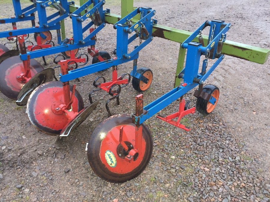 4726 Baselier disc ridger 4 row
