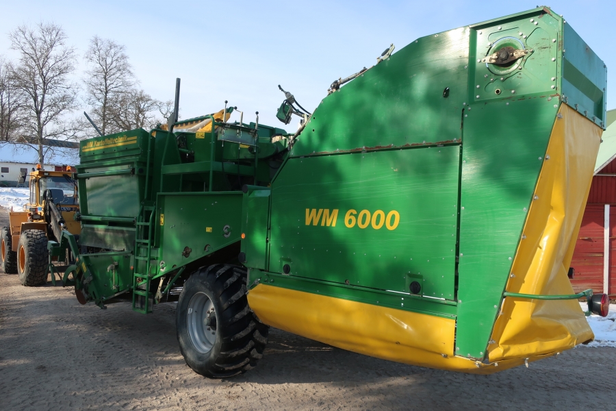 4738 Wuhlmaus WM 6000 1 row potato harvester