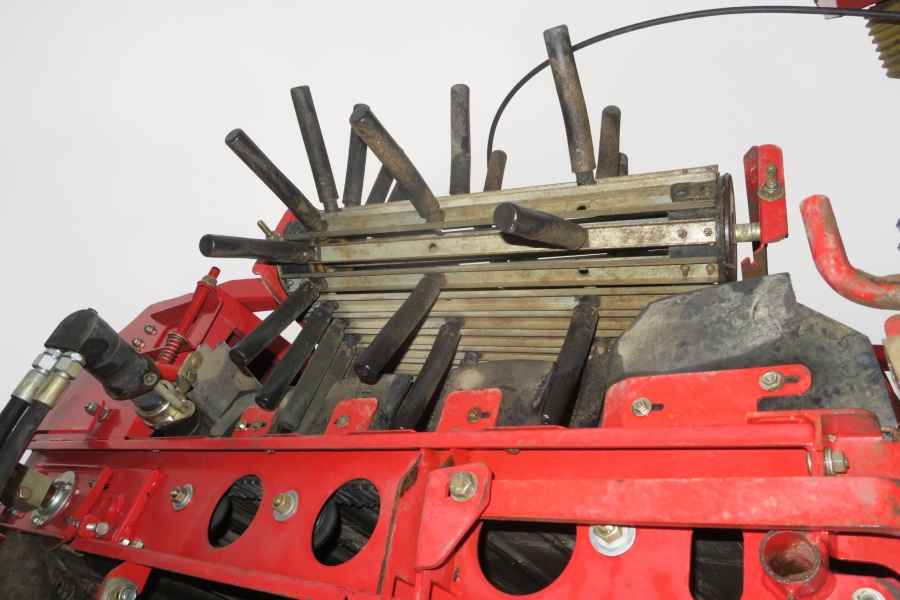 4740 Grimme SE 85-55 potato harvester