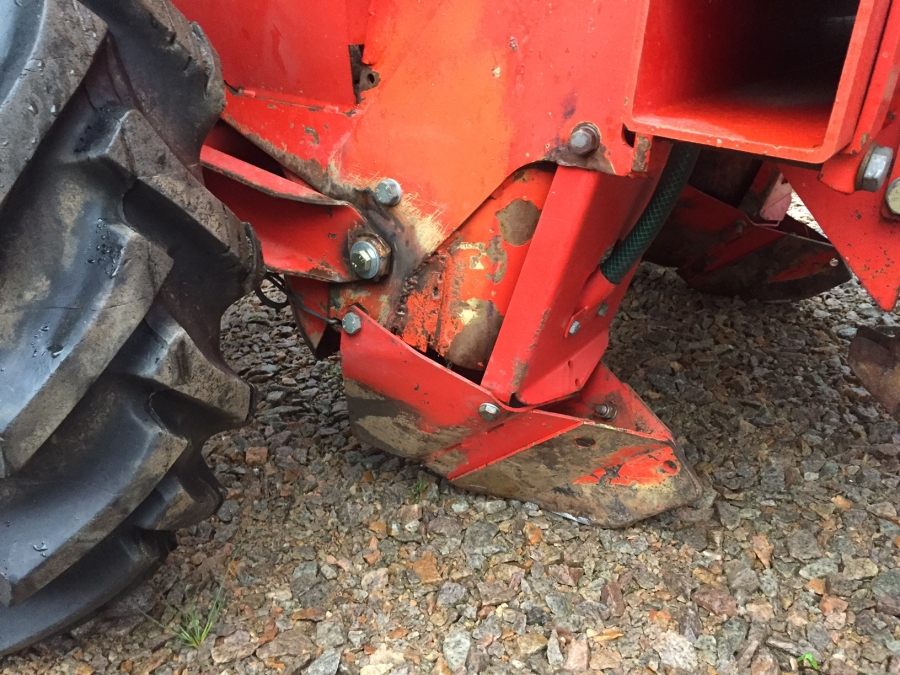 4745 Kverneland UN3000 potato planter 2 row