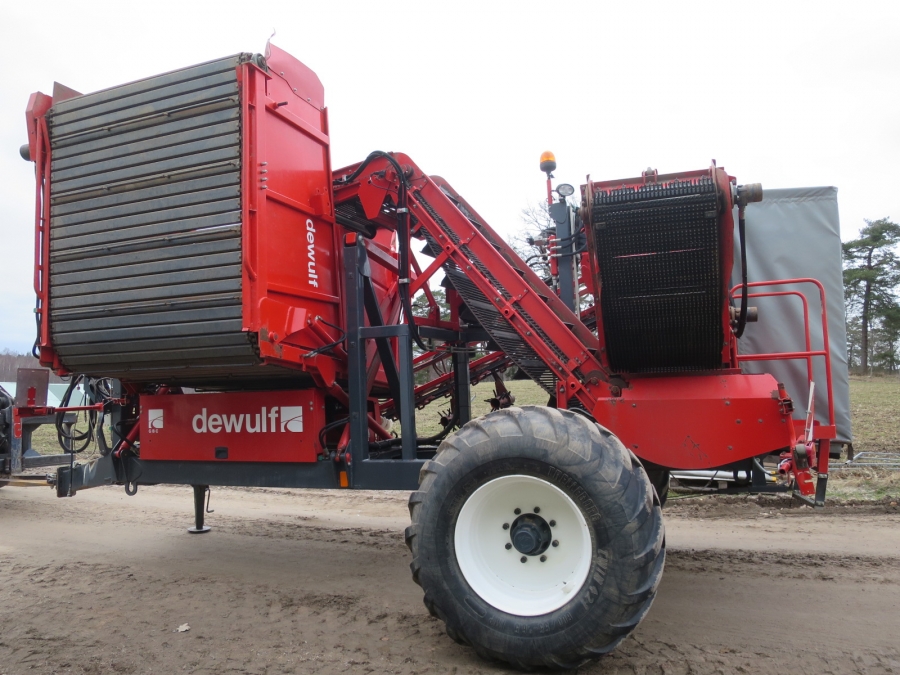 4774 Dewulf GBC carrot harvester 1 row with 3 ton bunker