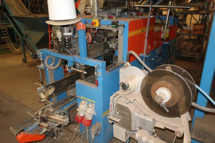 4785 NEWTEC 2012B mit EMVE BE5000 Papiertütemaschine