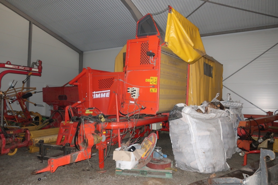 4820 Grimme SE75-30 potato harvester