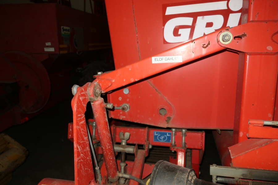 4820 Grimme SE75-30 potato harvester