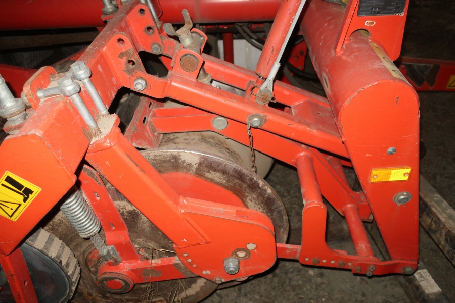 4820 Grimme SE75-30 potato harvester
