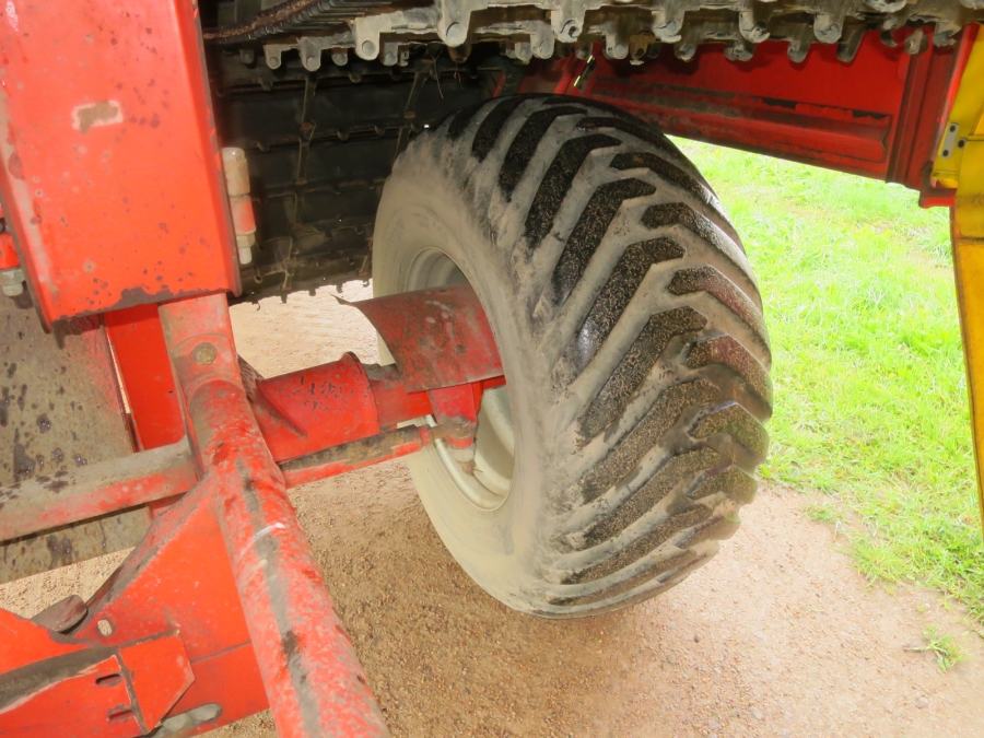 4865 Grimme SE75-30 potato harvester