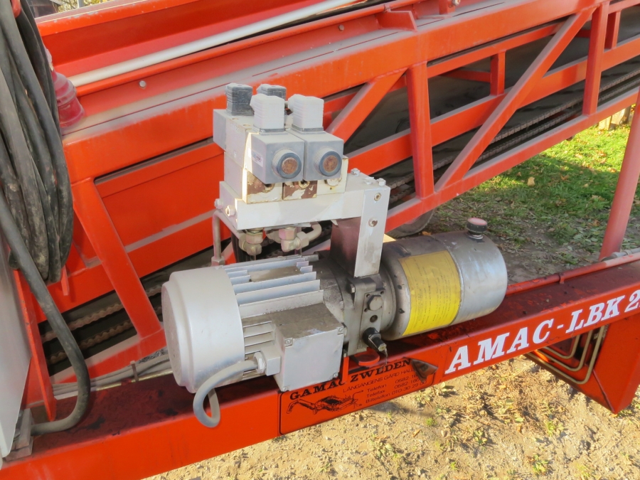 4877 Amac Hallenfüller
