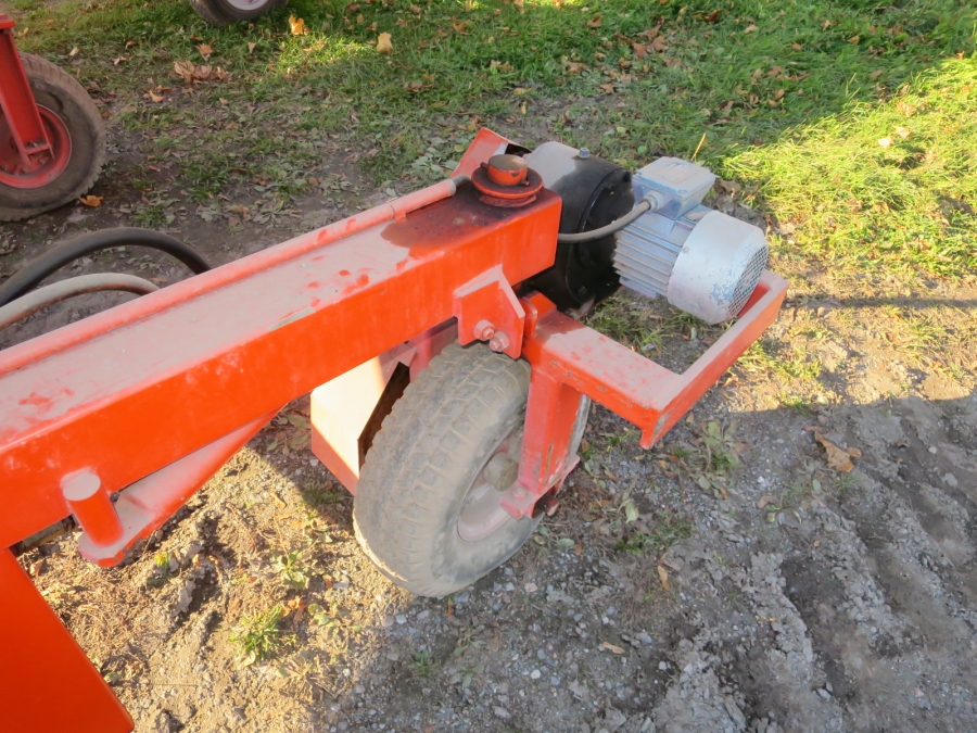 4877 Amac Hallenfüller