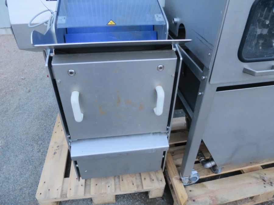 4906 Tenrit peeling line for carrots etc