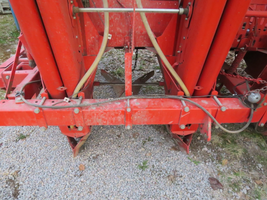 4931 Kverneland Underhaug Kartoffellegemaschine 4 Reihe