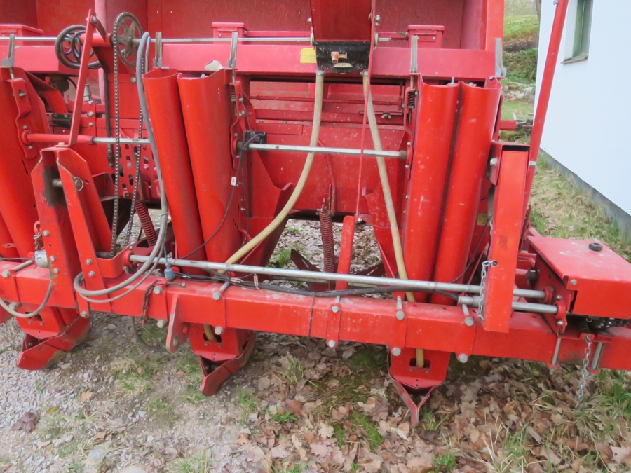 4931 Kverneland Underhaug Kartoffellegemaschine 4 Reihe