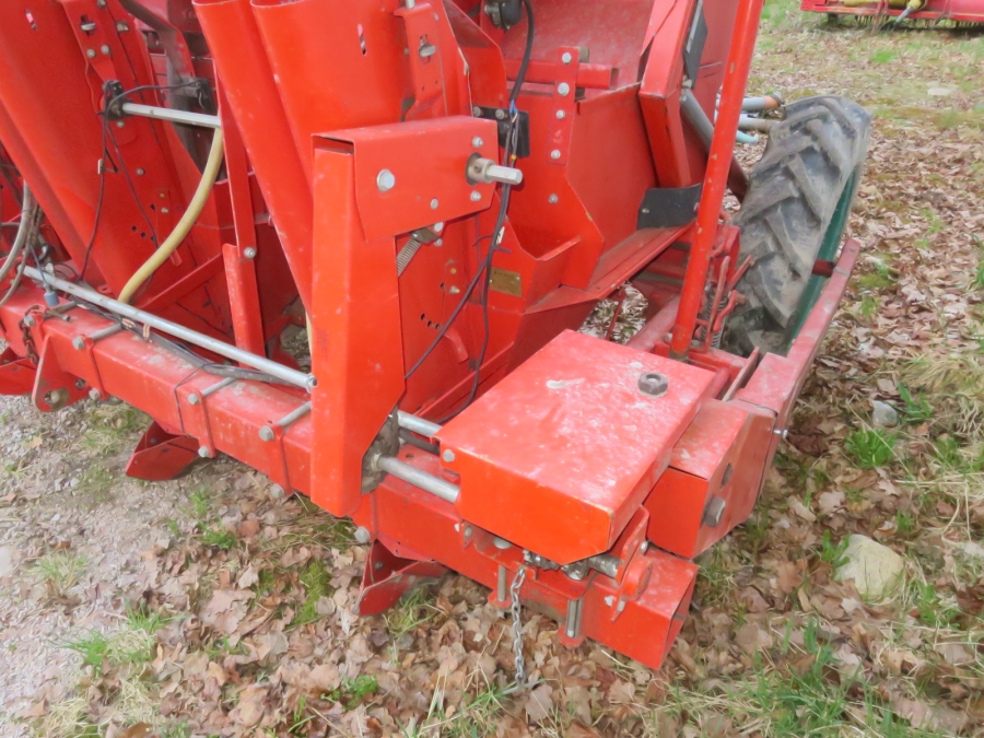 4931 Kverneland Underhaug Kartoffellegemaschine 4 Reihe