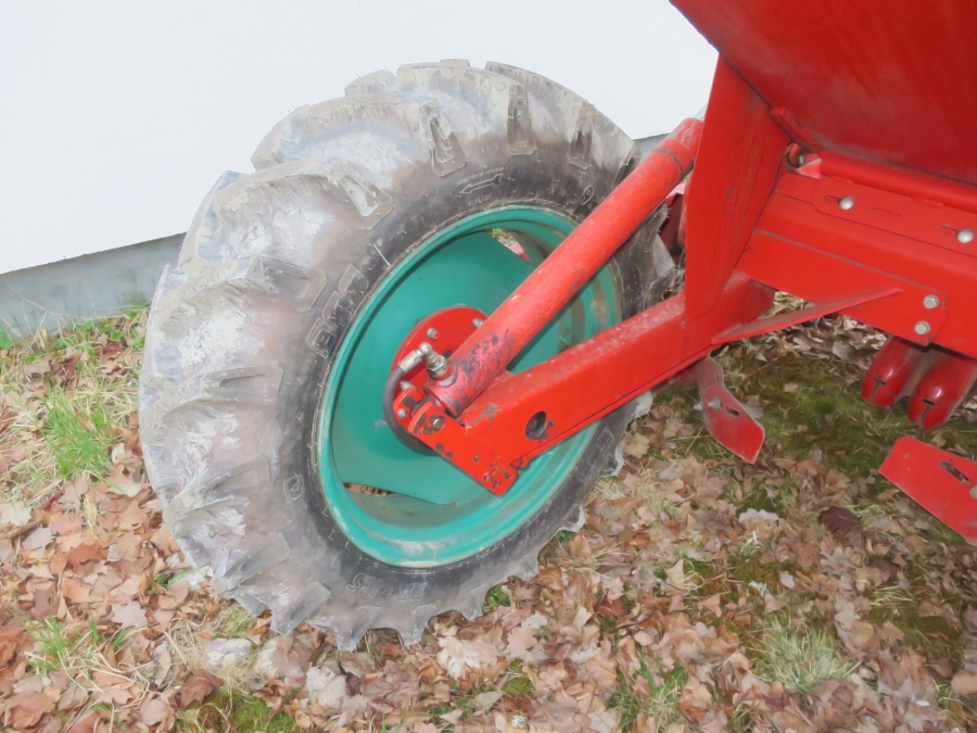 4931 Kverneland Underhaug Kartoffellegemaschine 4 Reihe
