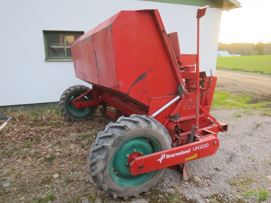 4931 Kverneland Underhaug Kartoffellegemaschine 4 Reihe