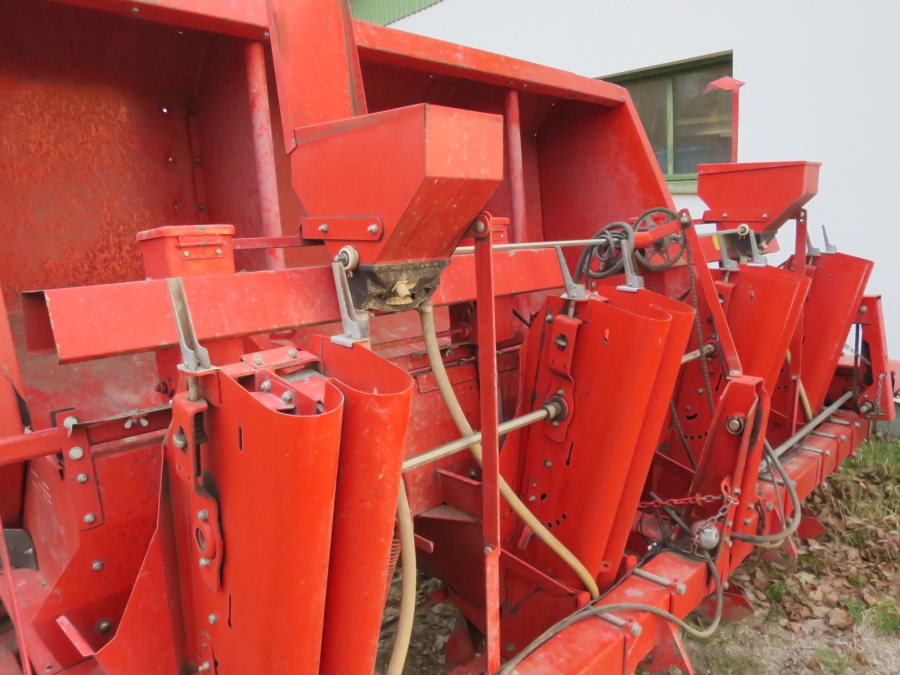 4931 Kverneland Underhaug Kartoffellegemaschine 4 Reihe