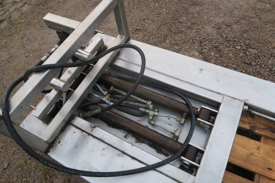 4939 Box turner for forklift Stainless steel