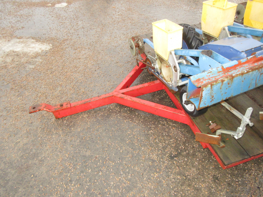 4950 Nibex 500 seed drill 9 rows. 