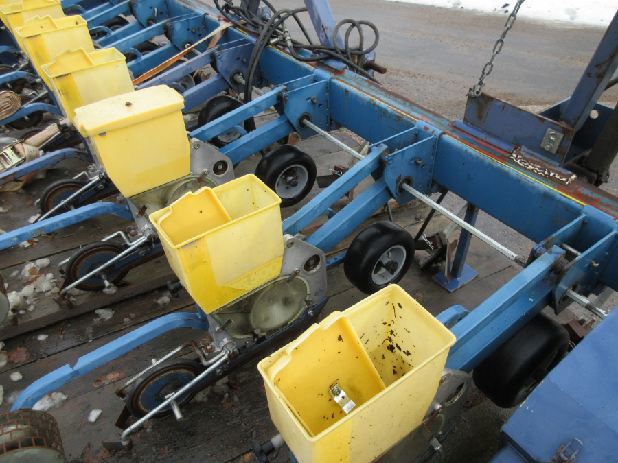 4950 Nibex 500 seed drill 9 rows. 