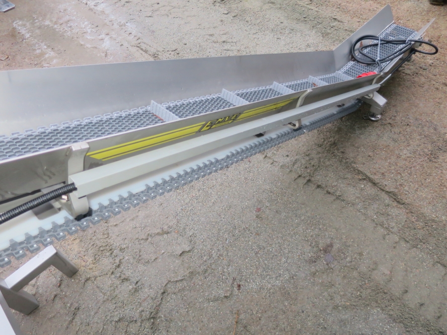 4959 EMVE Förderband für tray / punnets EDELSTAHL